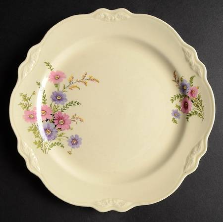 VR135 Luncheon Plate