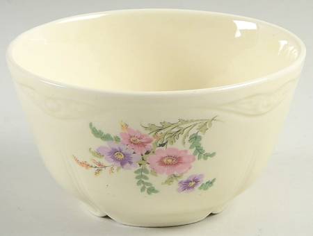VR135 Cranberry Bowl