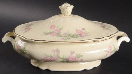 Heather Rose (Virginia Rose) Oval Covered Vegetable