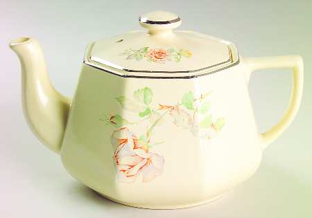 W132 Small Teapot & Lid