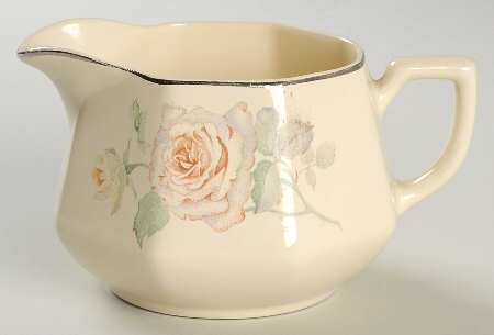 W132 Creamer