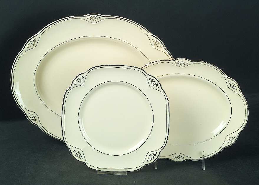 W134 10" Oval Serving Platter
