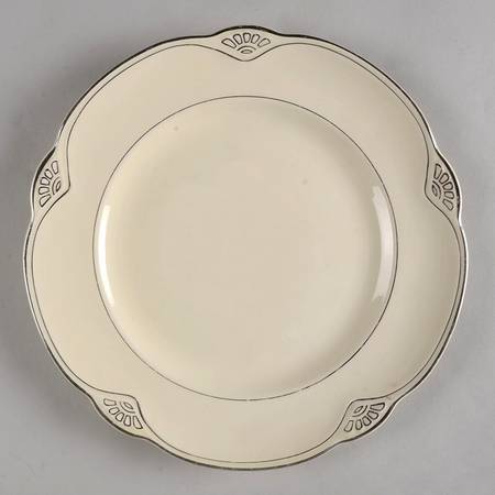 W134 Luncheon Plate