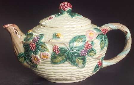 Berry Teapot & Lid