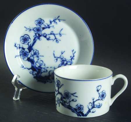 Blue Vases Flat Cup & Saucer Set