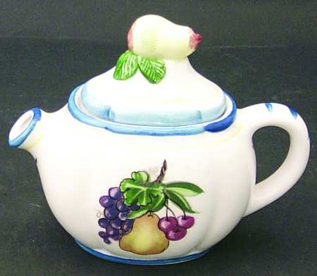 Provencial Fruit Creamer & Lid