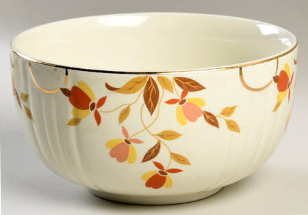 Autumn Leaf 7" 2 Qt Radiance Bowl