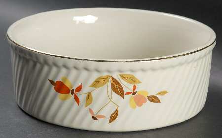 Autumn Leaf 7" Round 3 Pint French Baker