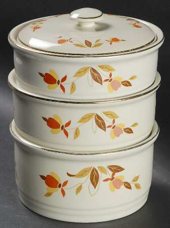 Autumn Leaf (4 Piece) Stack Set (3 Bowls and Lid)