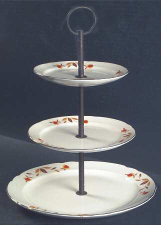 Autumn Leaf Ruffled D 3 Tier Tidbit, 10" Dinner, Pie & Bread