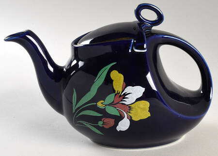 Blue Blossom Streamline Shape Teapot & Lid