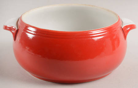 Chinese Red 2 Qt Thick Rim Rnd Casserole No Lid