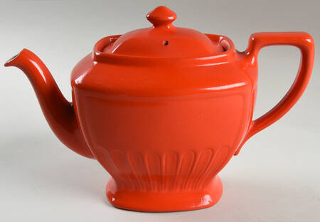 Chinese Red Hollywood Teapot & Lid