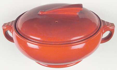 Chinese Red 1.25 Qt Round Covered Sundial Casserole