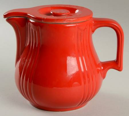 Chinese Red 24 Oz Radiance #3 Jug with Lid