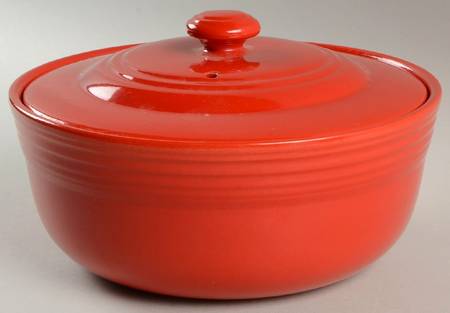 Chinese Red 1 Qt Round Covered Casserole