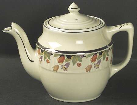 Crocus Large 8 Cup Medallion Teapot & Lid