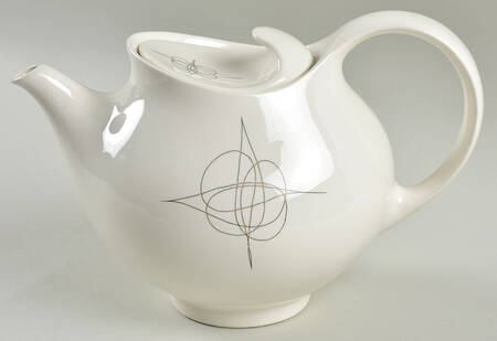 Fantasy (Eva Zeisel) Teapot & Lid