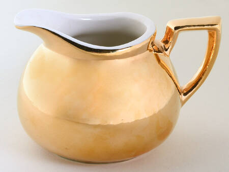 Golden Glo Boston Creamer