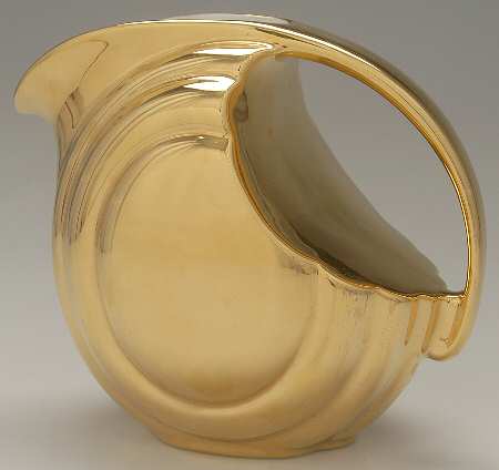 Golden Glo 64 Oz Streamline Jug