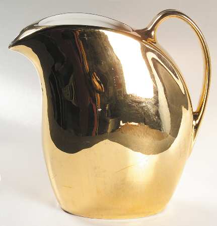 Golden Glo 64 Oz Pitcher