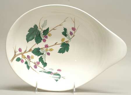 Mulberry 11" Lugged Oval Baker/Vegetable Bowl