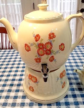 Orange Poppy World's Largest Teapot & Lid with Stand