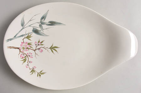 Peach Blossom (Classic Shape) 15" Oval Serving Platter