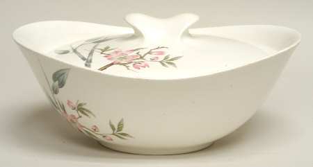 Peach Blossom (Classic Shape) 1.25 Quart Oval Covered Casserole