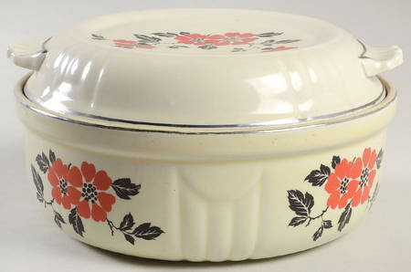 Red Poppy (Platinum Ring) 2 Qt Radiance Covered Casserole