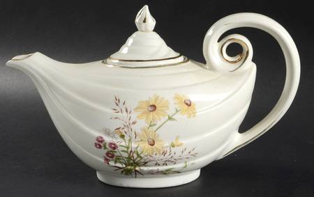 Richmond Brown Eyed Susan Aladdin Teapot & Lid
