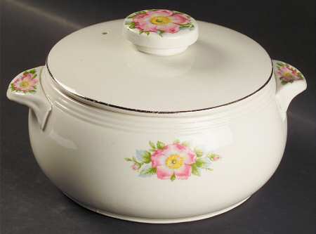 Rose White 2.5 Qt Round Tab Handle Covered Casserole