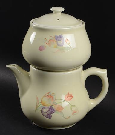 Tulip Kadota Coffee Pot & Lid with Ceramic Drip (4pc)