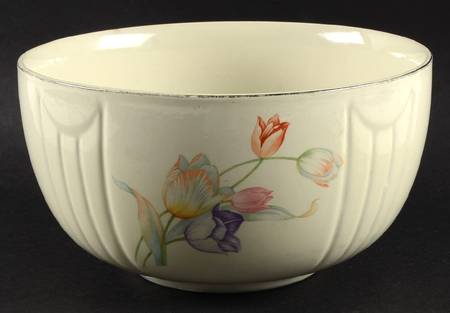 Tulip 9" 3 1/2 Qt Radiance Bowl