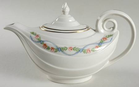 Wildfire (Gold Trim) Aladdin Teapot & Oval Lid