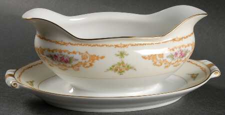 Melody Gravy Boat with Attached Underplate