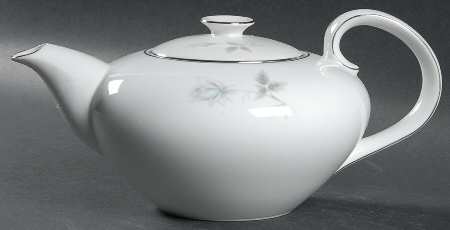 Belle Rose Teapot & Lid