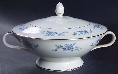 Sheffield Blue Round Covered Vegetable