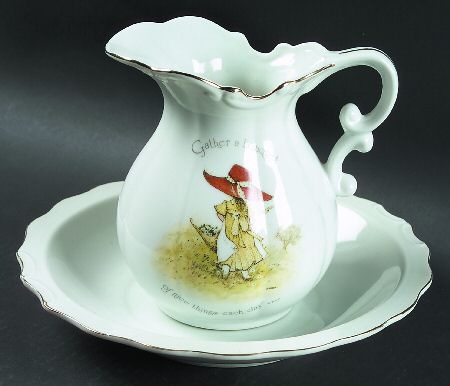 Green Girl 32 Oz Pitcher & Bowl Set