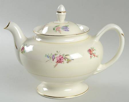 Priscilla Cream and White (Smooth) Teapot & Lid