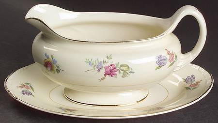 Priscilla Cream and White (Smooth) Gravy Boat & Underplate/Relish