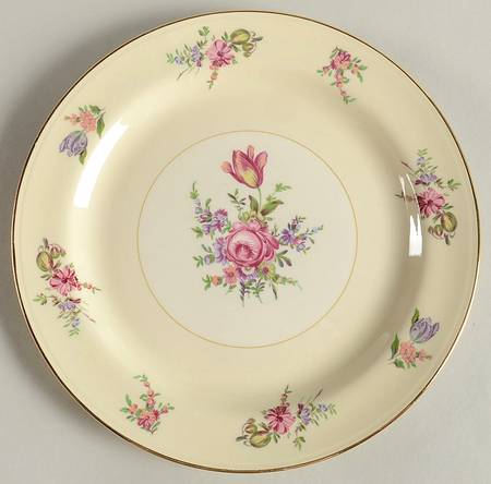 Priscilla Cream and White (Smooth) Dinner Plate
