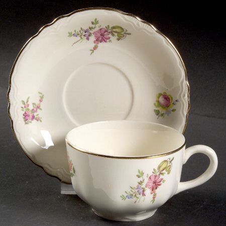 Priscilla Cream (Scalloped) Flat Cup & Saucer Set