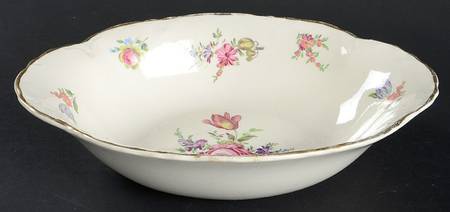 Priscilla Cream (Scalloped) 9" Oval Vegetable Bowl