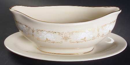 Brentwood Castles Gravy Boat with Attached Underplate