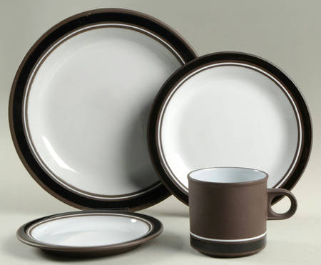 Contrast 4 Piece Place Setting