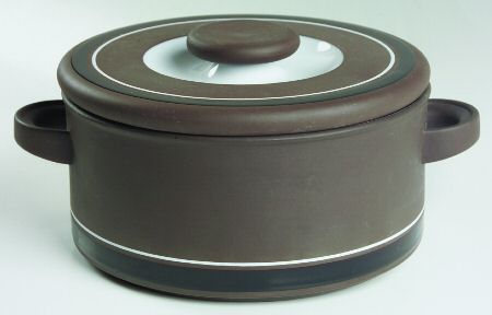 Contrast 2.5 Qt Round Covered Casserole