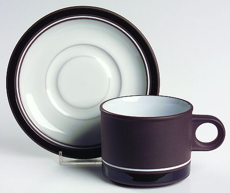 Contrast Flat Cup & Saucer Set