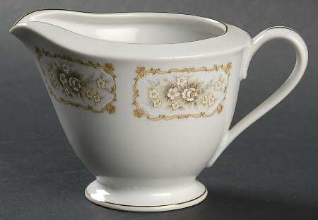 Elegance (Gold Trim) Creamer