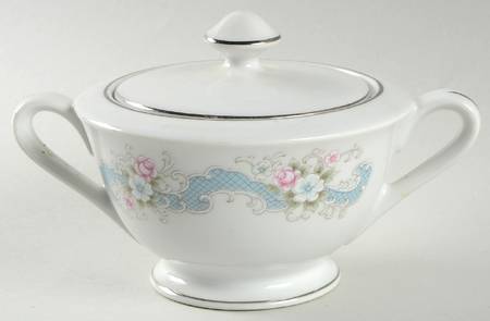 Rose Bud Sugar Bowl & Lid